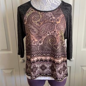 BOBEAU. 3/4 SLEEVES. CUTE TOP. SIZE PS